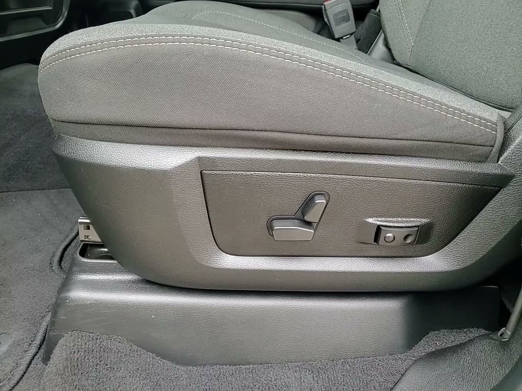 Used 2024 RAM 2500 Big Horn w/ Night Edition image 27