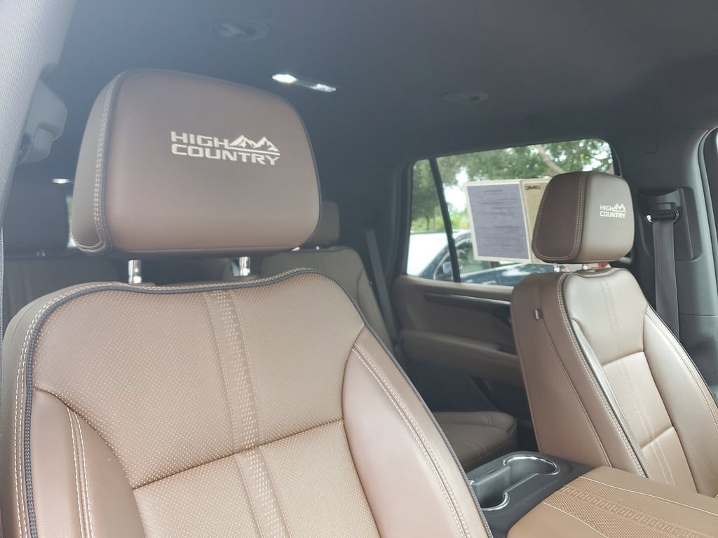 Certified 2025 Chevrolet Tahoe High Country AWD/4WD image 24