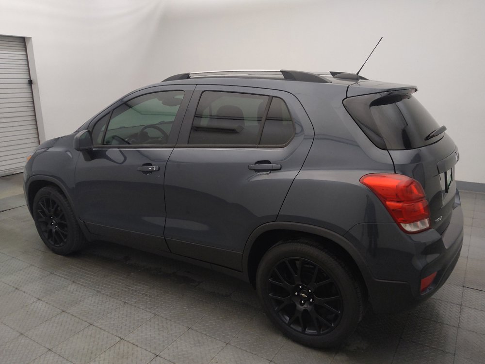 Used 2021 Chevrolet Trax LT w/ Sport Edition FWD image 3