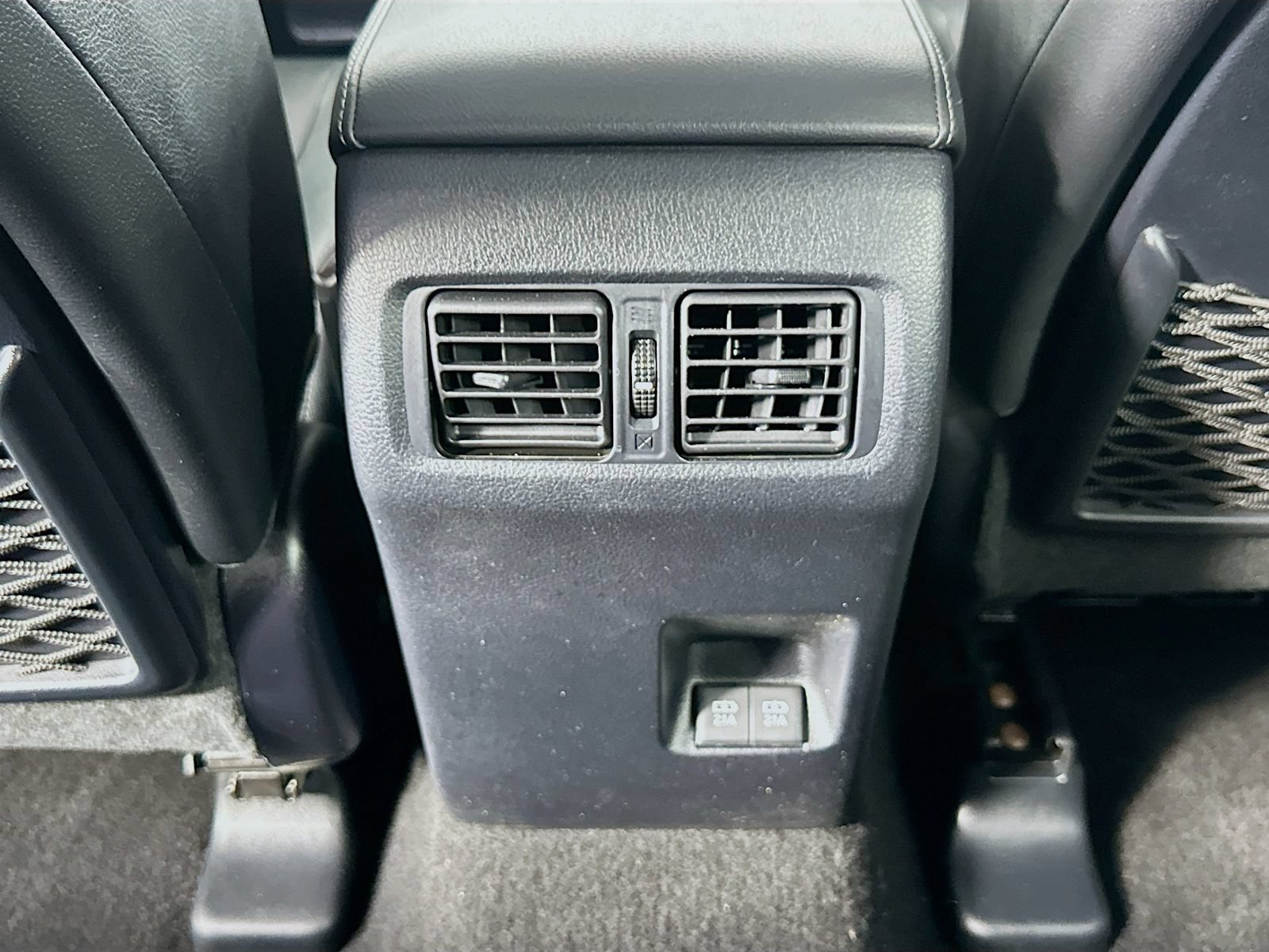 Used 2021 Toyota 4Runner Limited AWD/4WD image 27