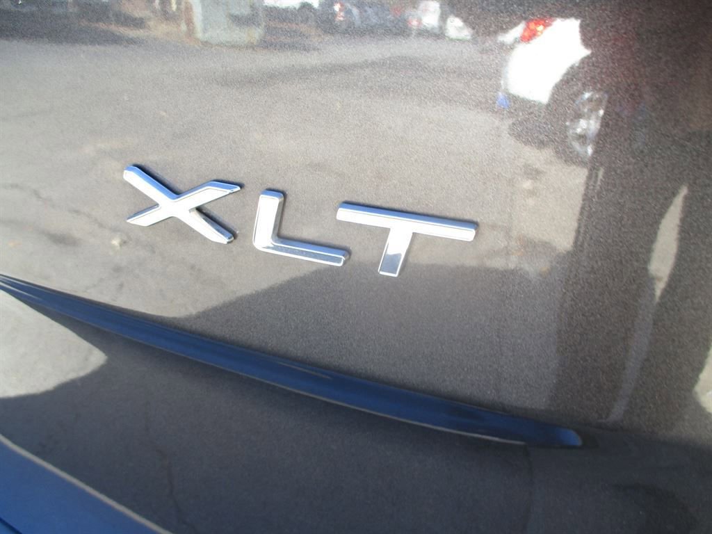 Used 2023 Ford Transit Connect XLT image 7