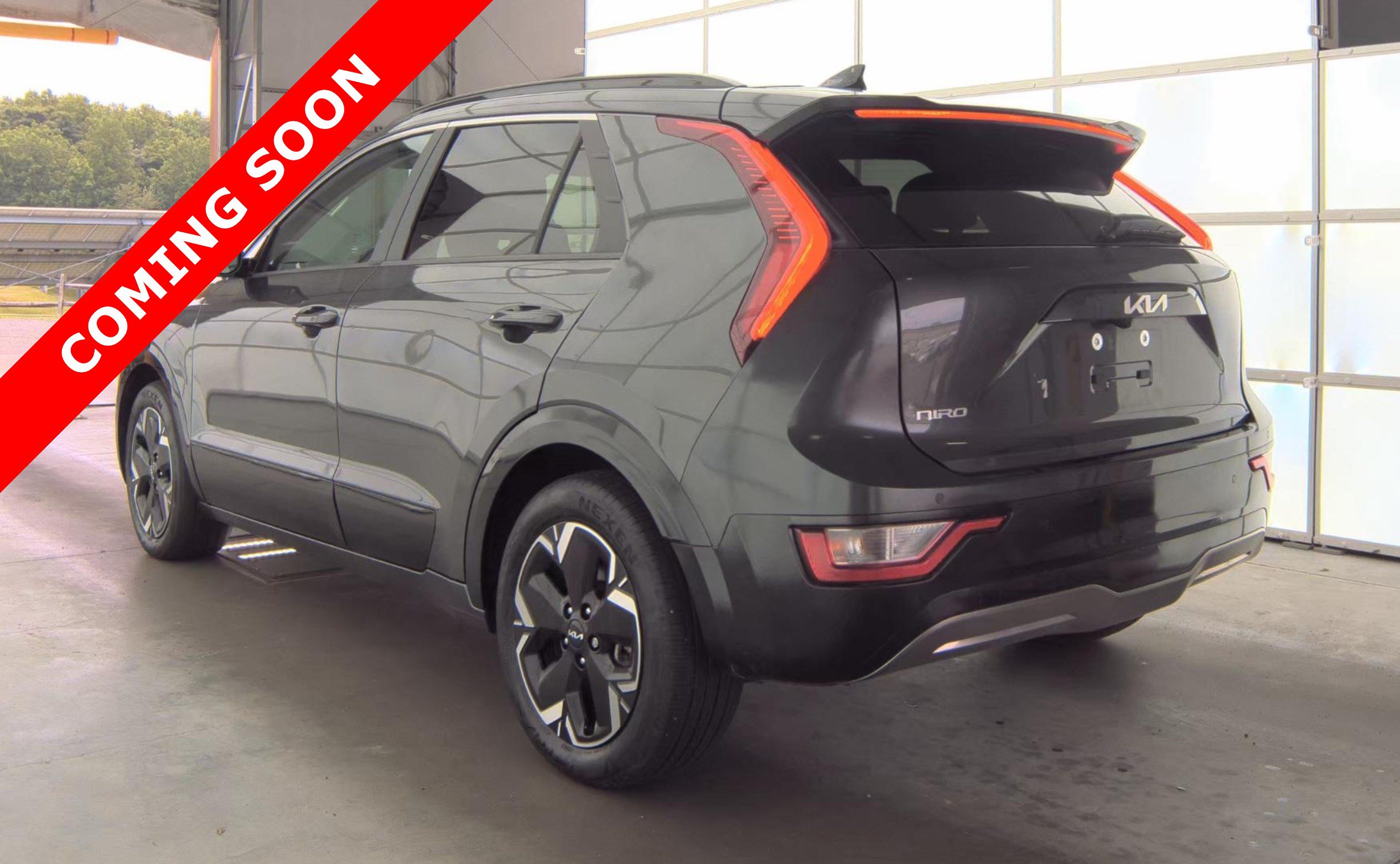 Used 2024 Kia Niro Wind w/ Wind Preserve Package FWD image 4