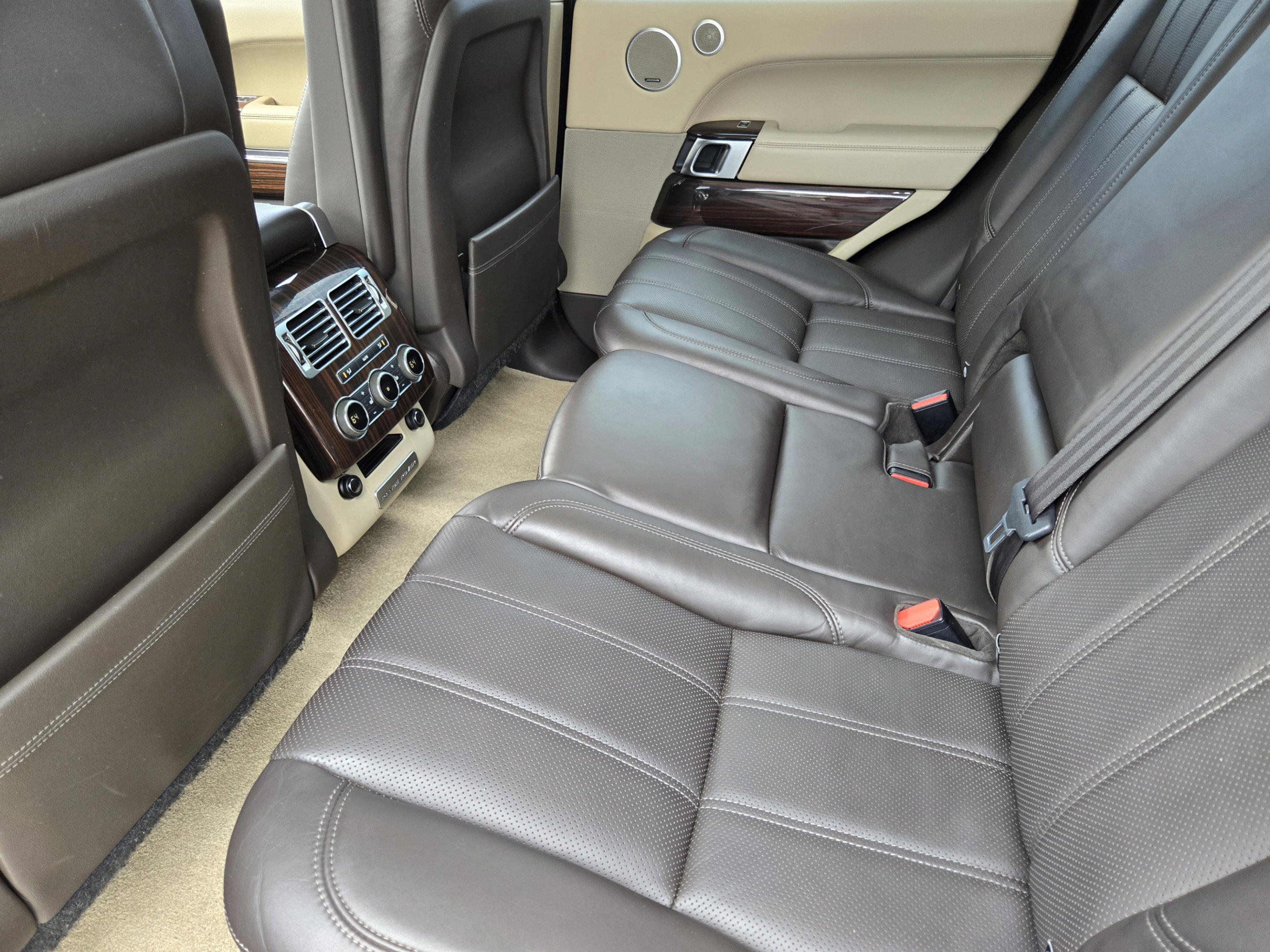 Used 2016 Land Rover Range Rover HSE AWD/4WD image 24