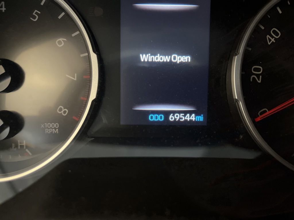 Used 2021 Toyota RAV4 XLE Premium AWD/4WD image 2