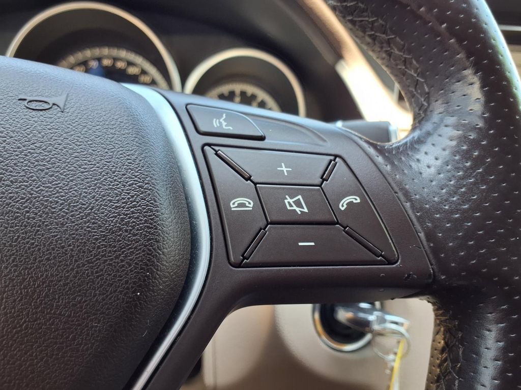Used 2015 Mercedes-Benz E 350 4MATIC Sedan image 29