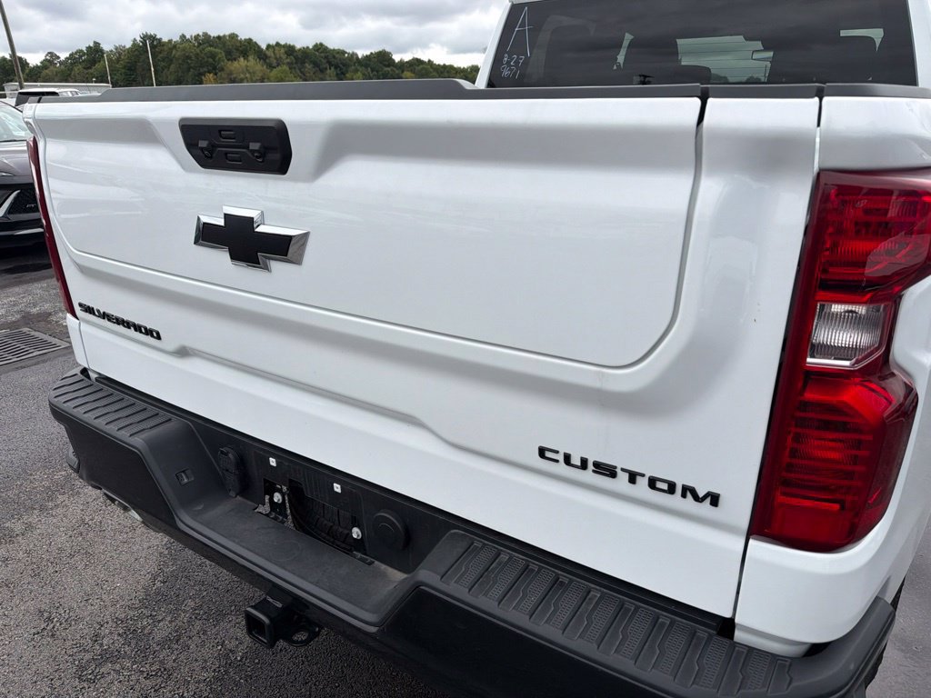 Used 2026 Chevrolet Silverado 1500 Custom Trail Boss w/ LPO, Dark Essentials Package AWD/4WD image 15