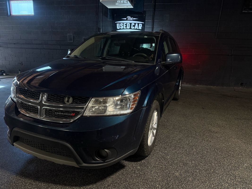 Used 2015 Dodge Journey SXT w/ Flexible Seating Group FWD image 1