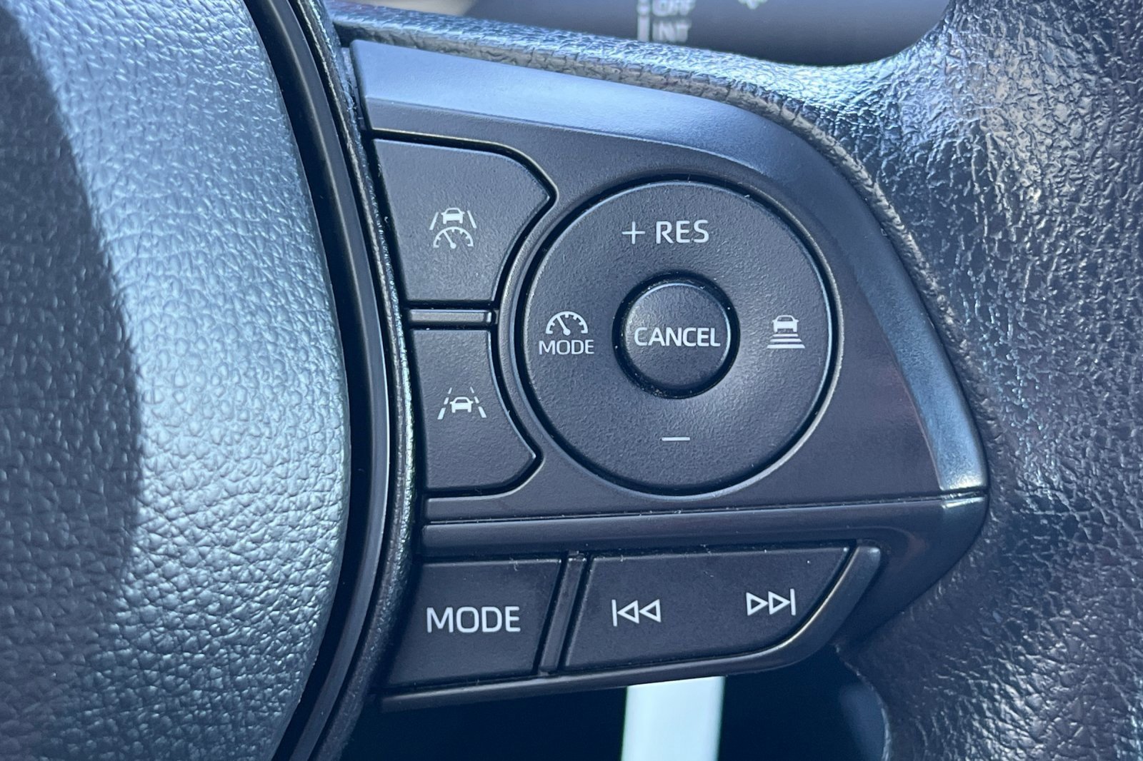 Used 2024 Toyota Corolla LE image 31