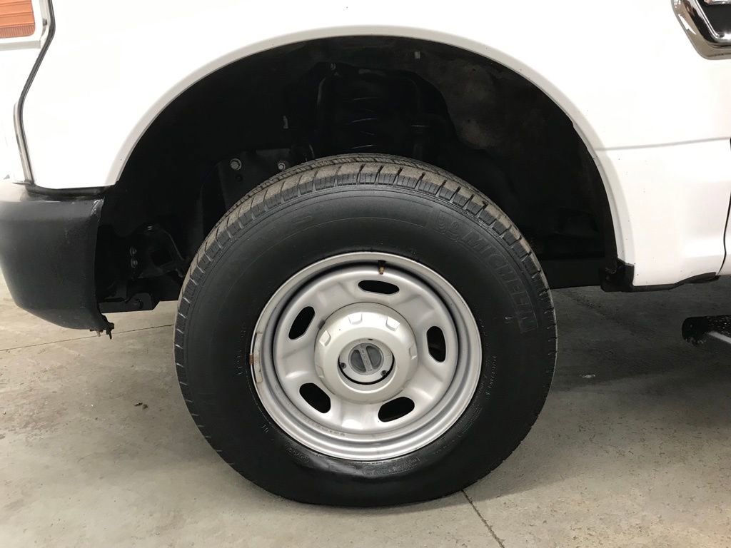 Used 2020 Ford F250 XL w/ Power Equipment Group image 39