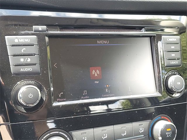 Used 2018 Nissan Rogue S image 18