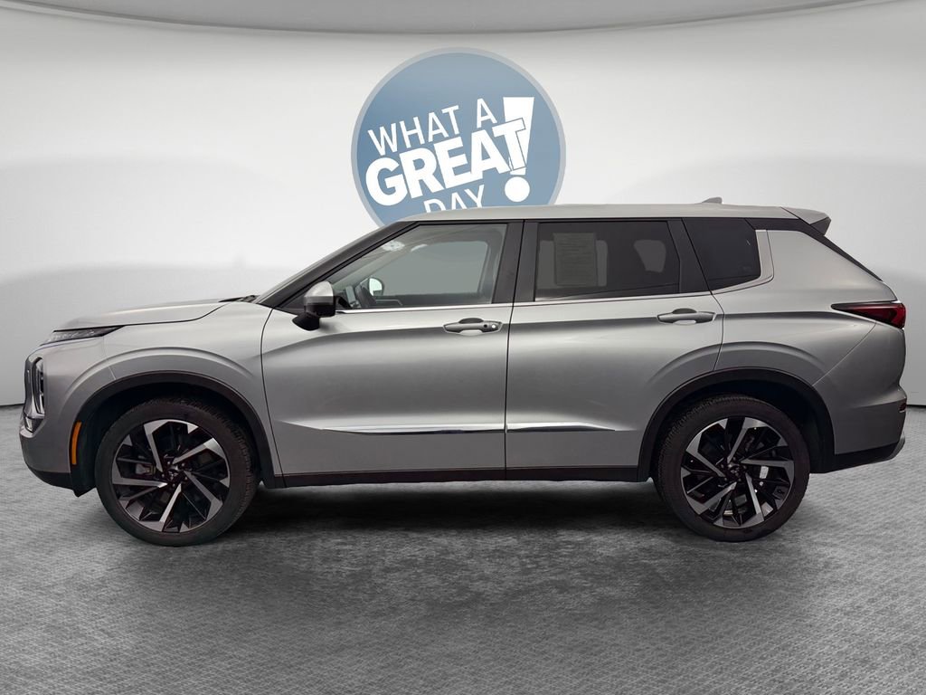 Used 2024 Mitsubishi Outlander SE image 7
