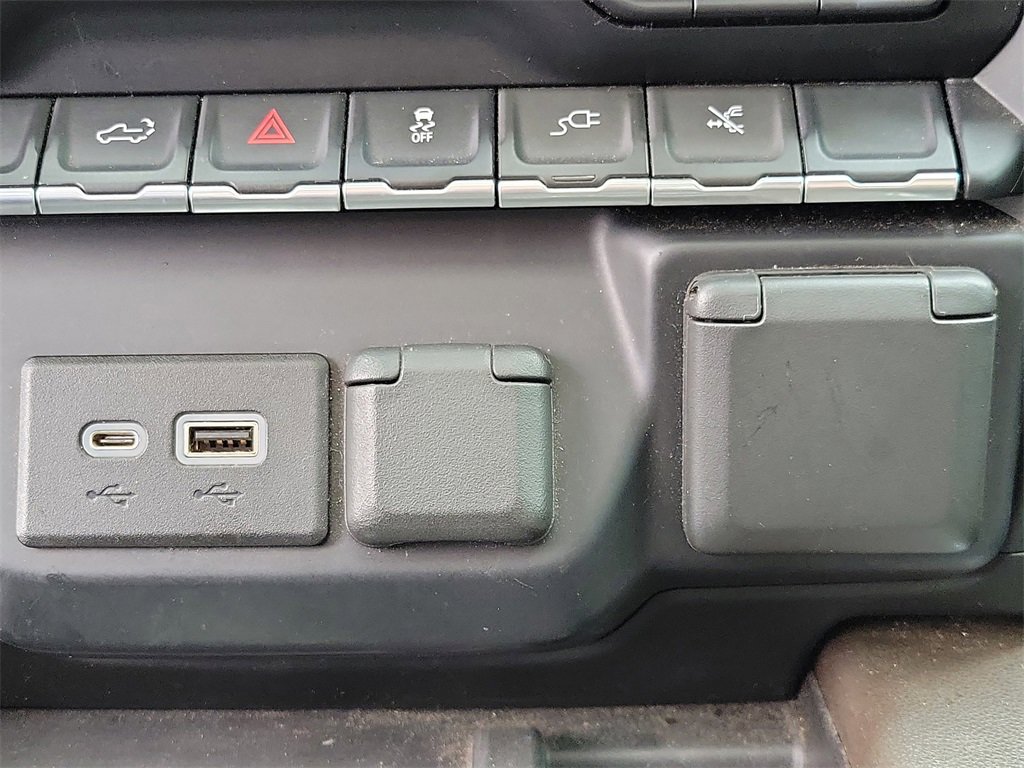 Used 2022 GMC Sierra 3500 Denali w/ Denali Ultimate Package image 33