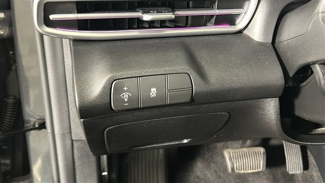 Certified 2024 Hyundai Elantra SEL FWD image 19