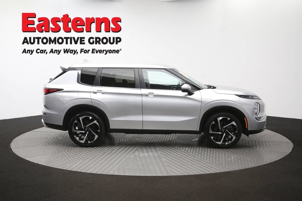 Used 2024 Mitsubishi Outlander SE FWD image 45