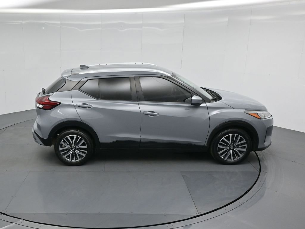 Used 2021 Nissan Kicks SV image 39