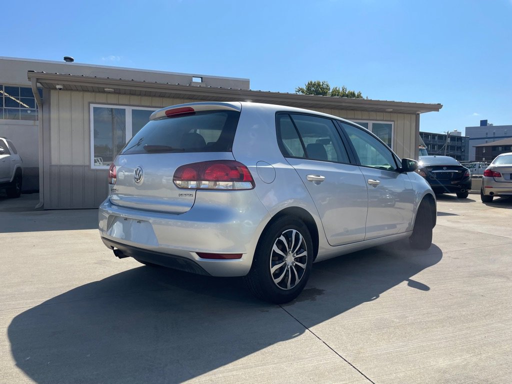 Used 2014 Volkswagen Golf 4-Door image 5