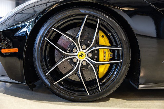 Used 2015 Ferrari F12 Berlinetta RWD image 23