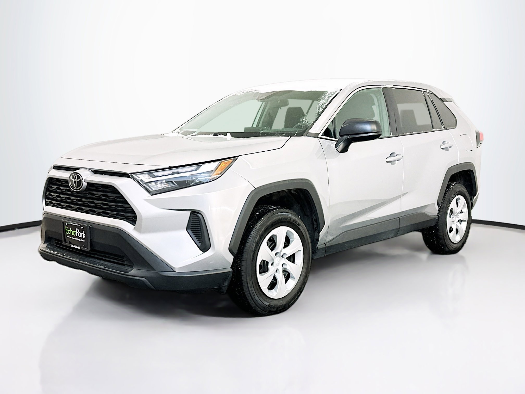 Used 2025 Toyota RAV4 LE image 3