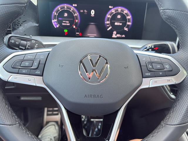 New 2025 Volkswagen Tiguan SE R-Line image 17