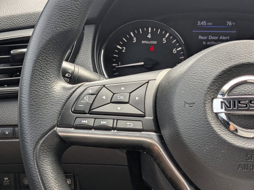 Used 2020 Nissan Rogue S image 24