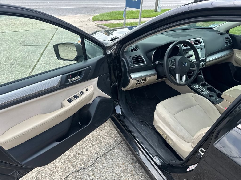 Used 2015 Subaru Legacy 2.5i Premium AWD/4WD image 10
