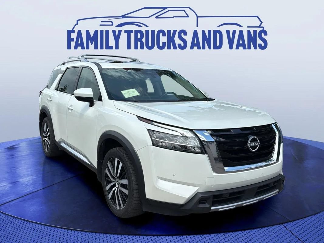 Used 2024 Nissan Pathfinder Platinum w/ Cargo Package AWD/4WD image 7