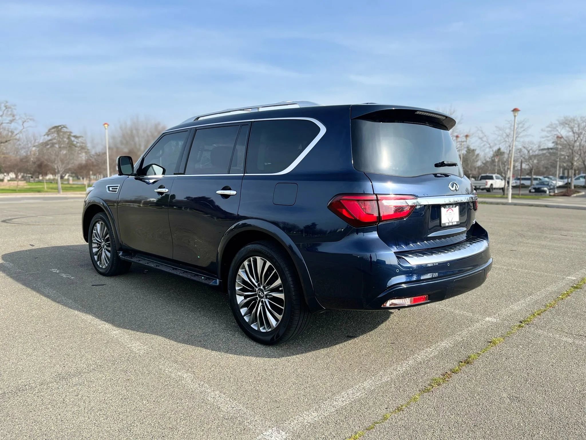 Used 2019 INFINITI QX80 Luxe w/ 22" Wheel Package image 7