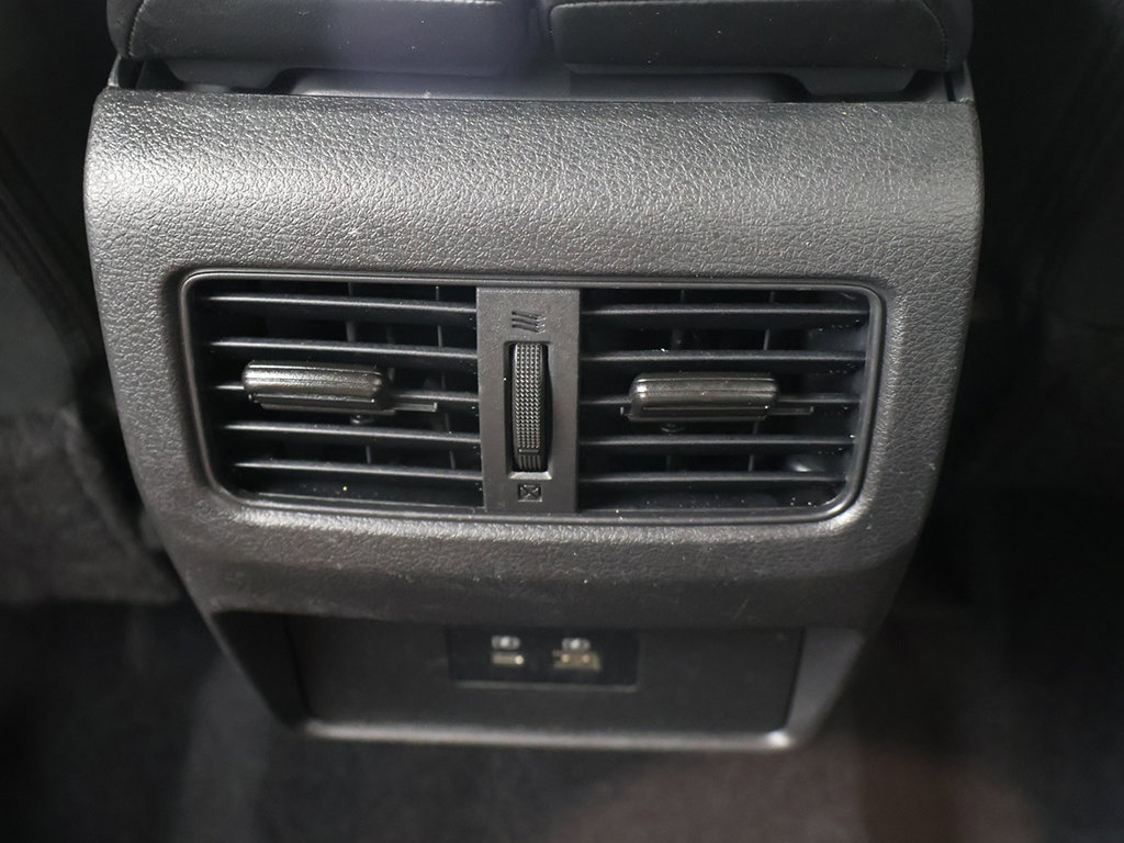 Used 2023 Nissan Rogue SV AWD/4WD image 44