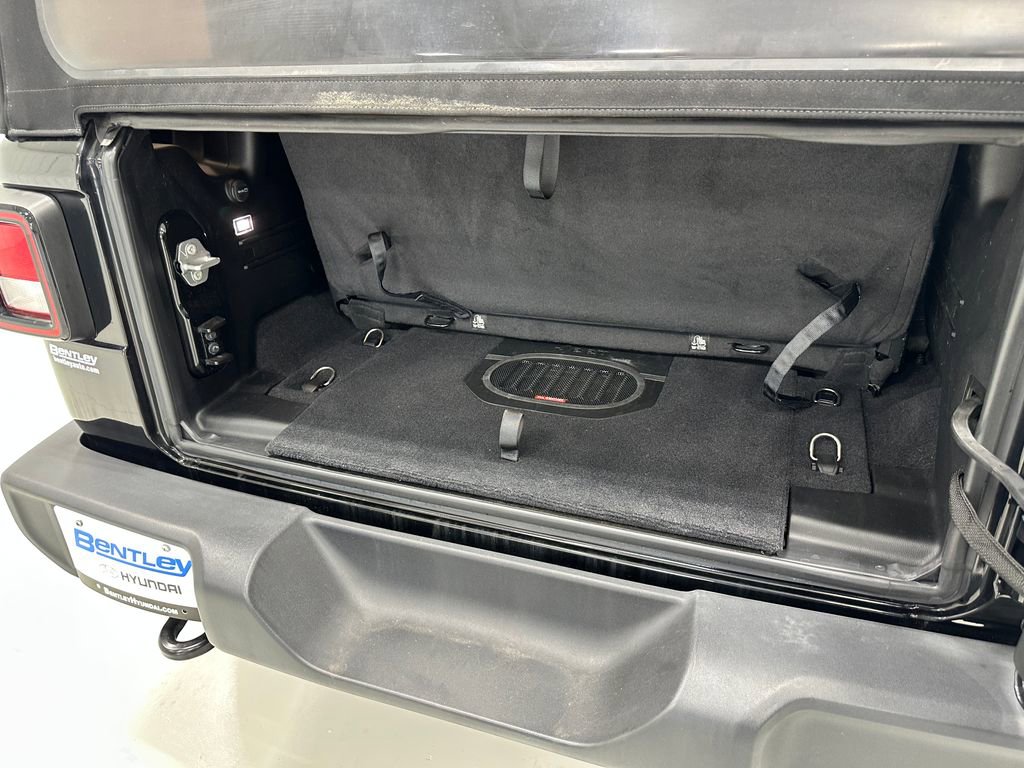 Used 2021 Jeep Wrangler Sport S image 15