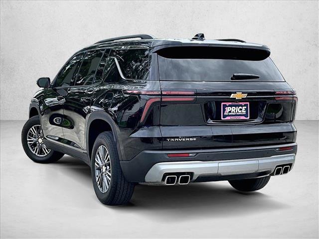 Used 2025 Chevrolet Traverse LT FWD image 13