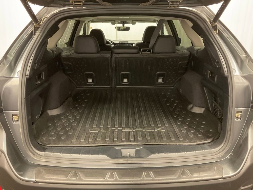 Used 2021 Subaru Outback Limited image 10