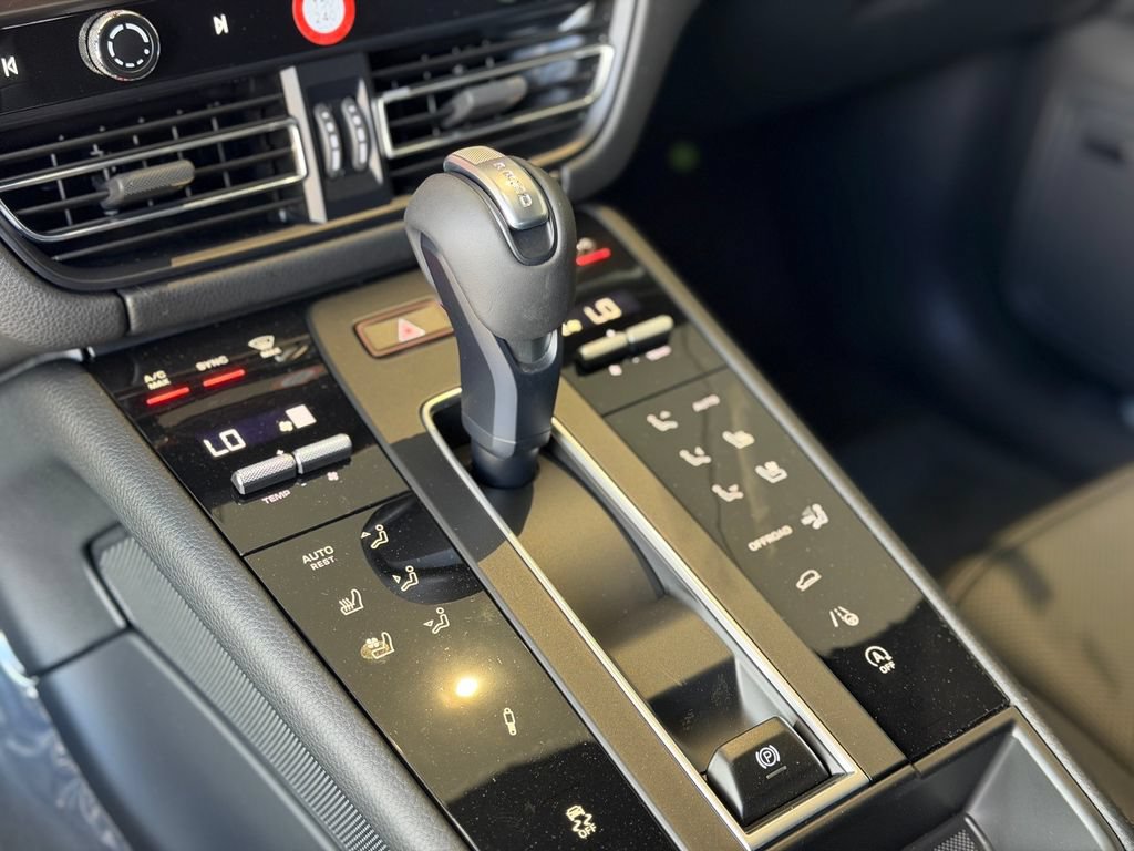 New 2026 Porsche Macan GTS AWD/4WD image 20