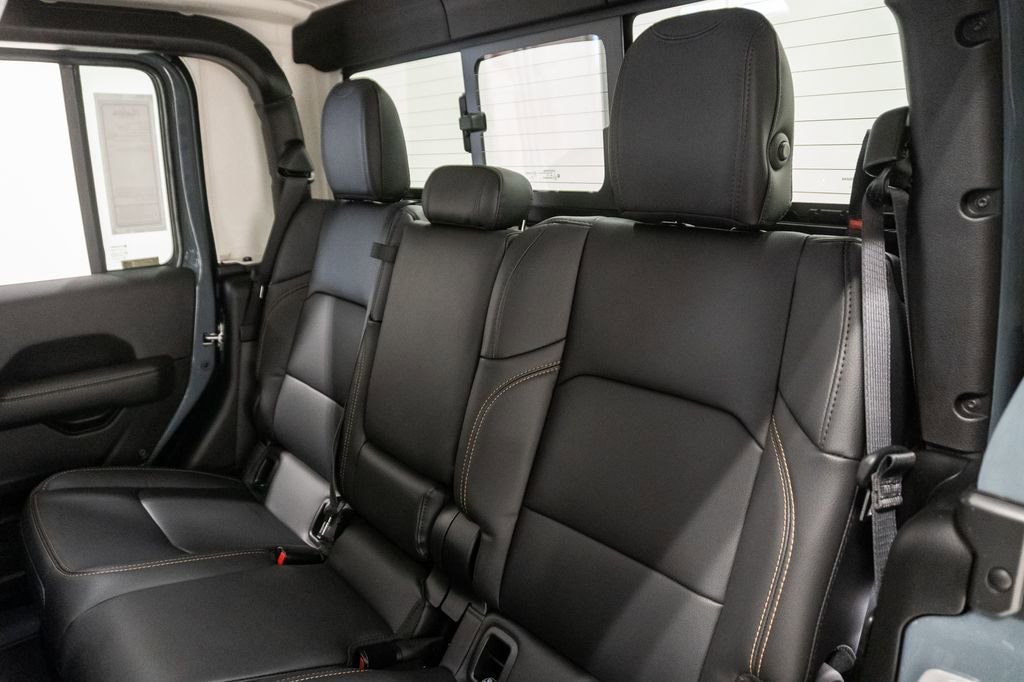 New 2026 Jeep Gladiator Sport image 21