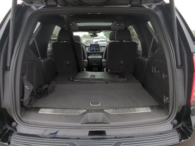 Used 2022 Chevrolet Tahoe High Country AWD/4WD image 12