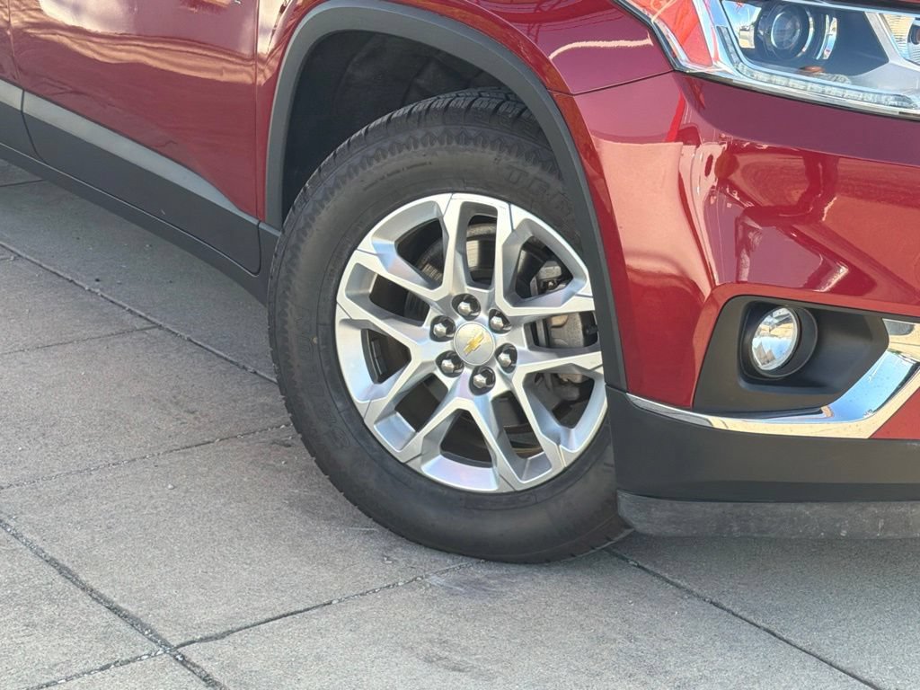 Used 2019 Chevrolet Traverse LT w/ LPO, Floor Liner Package AWD/4WD image 10