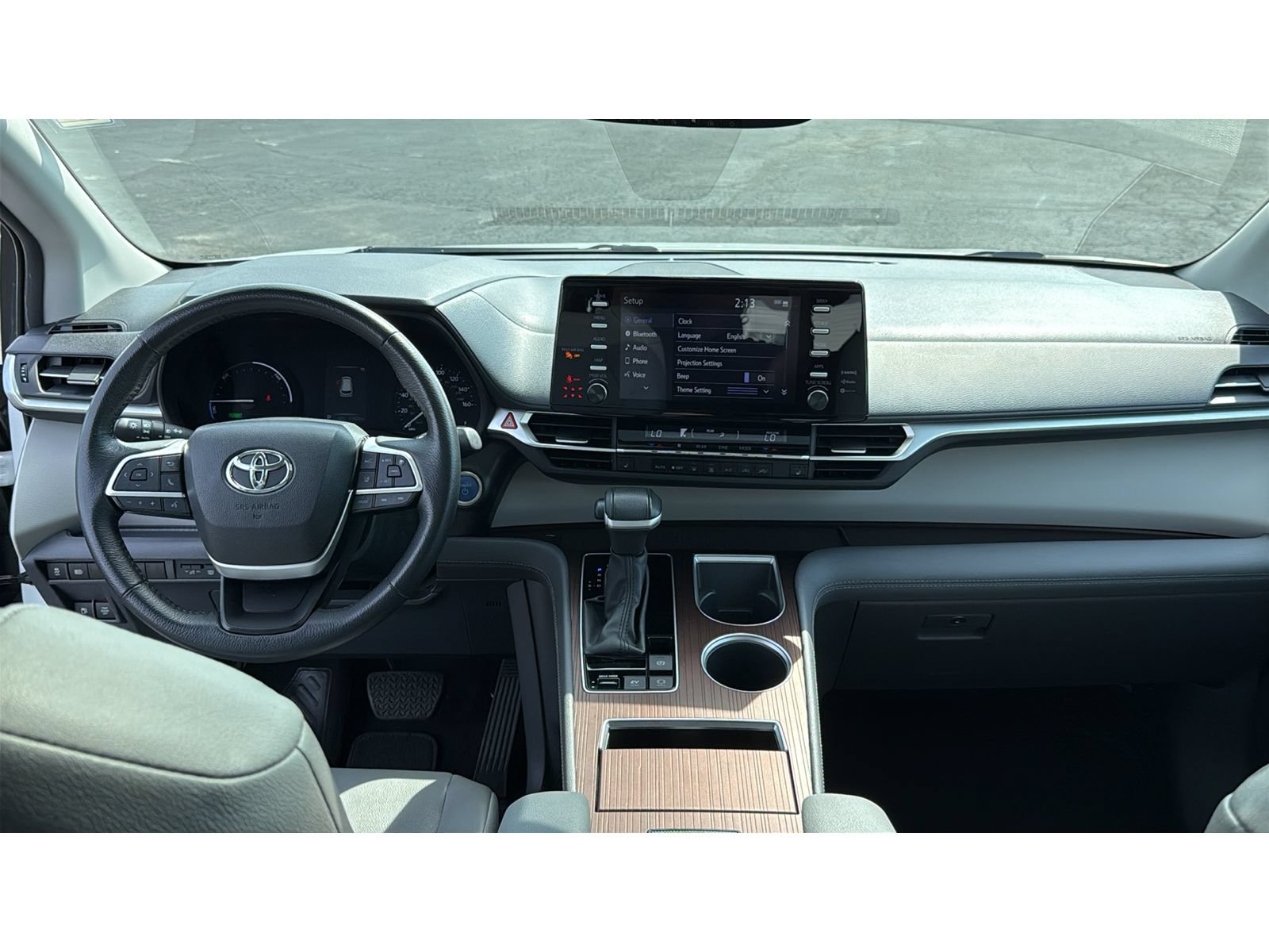 Certified 2024 Toyota Sienna XLE FWD image 35