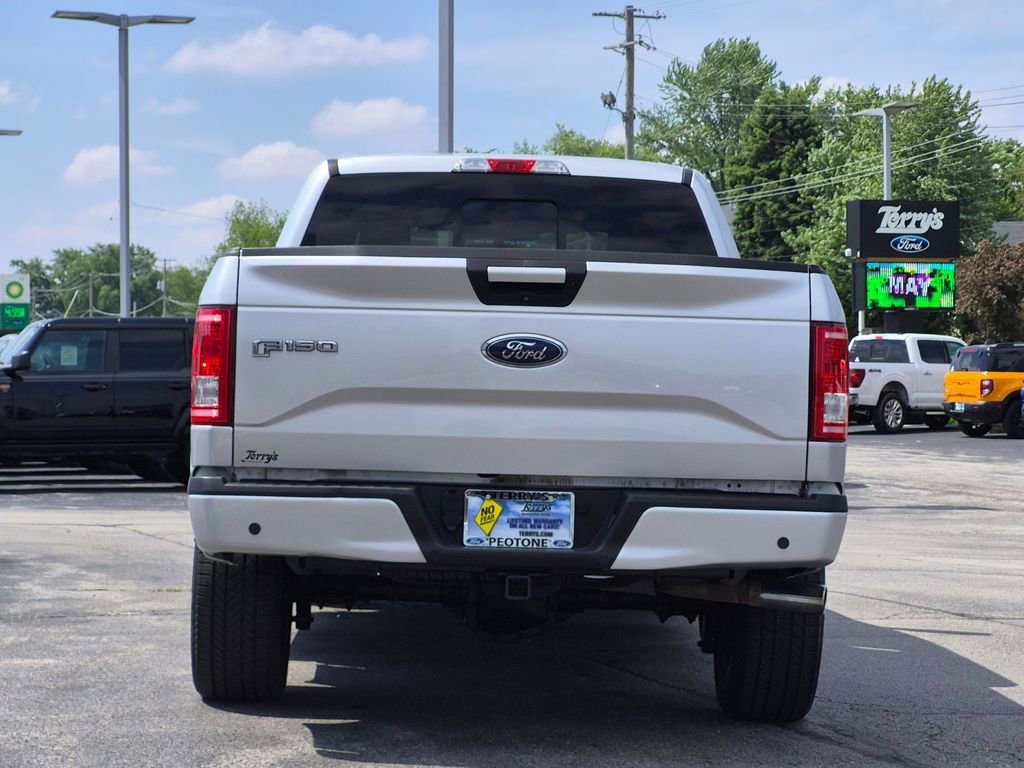 Used 2017 Ford F150 XLT w/ Equipment Group 302A Luxury AWD/4WD image 4