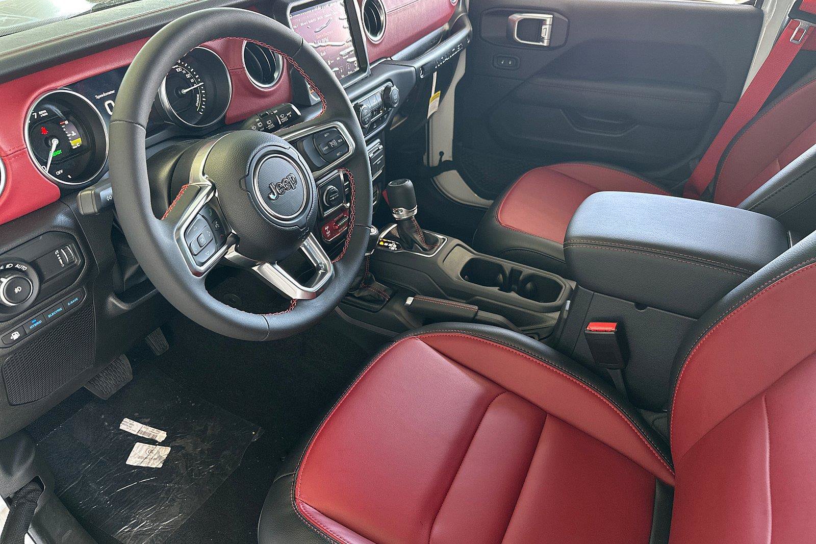 New 2023 Jeep Wrangler Unlimited Rubicon 4xe AWD/4WD image 6