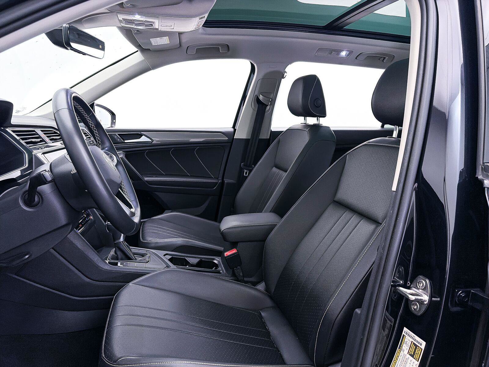 Used 2022 Volkswagen Tiguan SE FWD image 17
