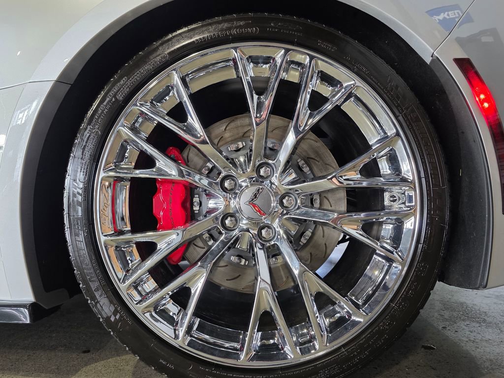 Used 2016 Chevrolet Corvette Z06 w/ 3LZ Preferred Equipment Group RWD image 22