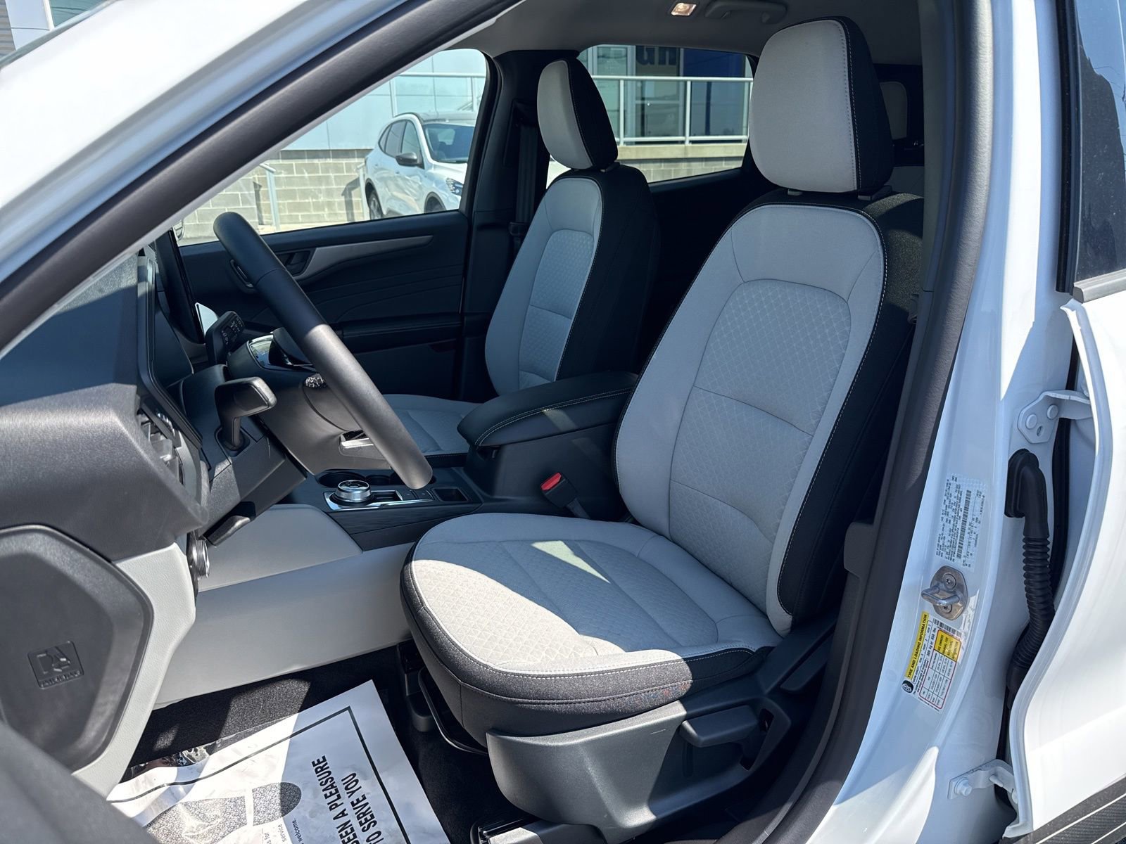 New 2026 Ford Escape Active w/ Tech Pack #1 AWD/4WD image 2