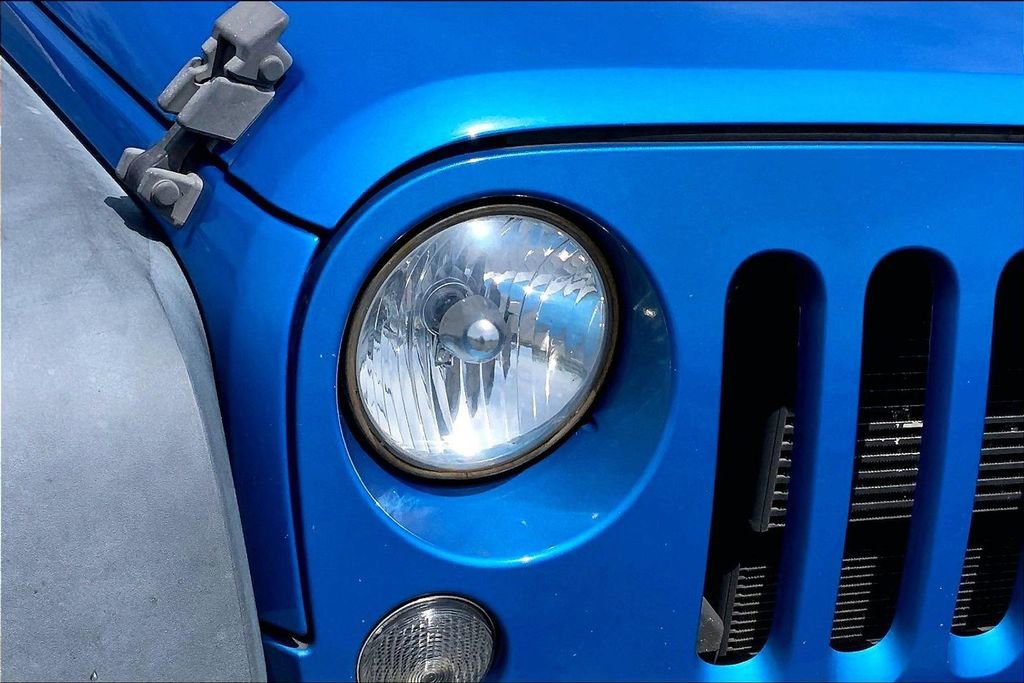 Used 2015 Jeep Wrangler Sport w/ Connectivity Group image 26