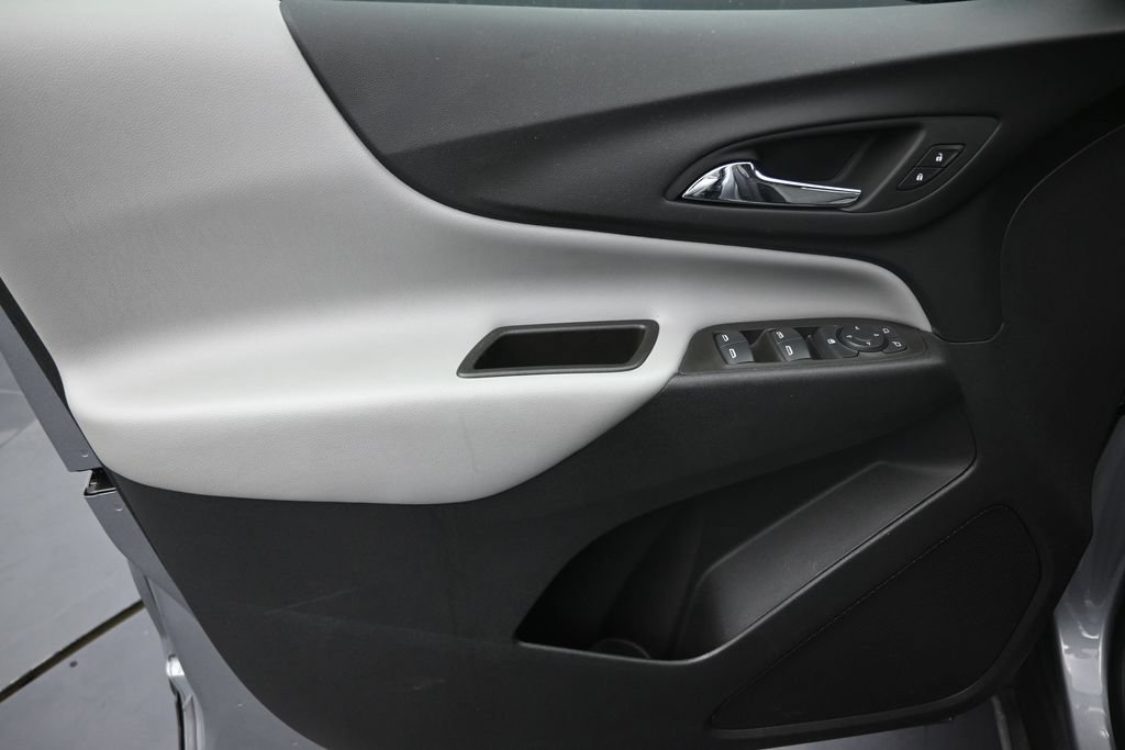 Used 2024 Chevrolet Equinox LS FWD image 11