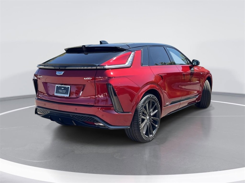 New 2026 Cadillac Lyriq V w/ Exterior Carbon Fiber Package image 3