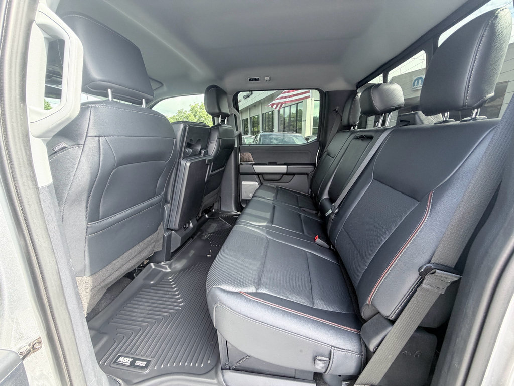 Used 2024 Ford F250 Lariat w/ Black Appearance Package AWD/4WD image 30