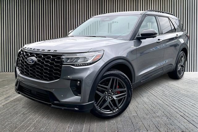 Used 2025 Ford Explorer ST-Line w/ Premium Package