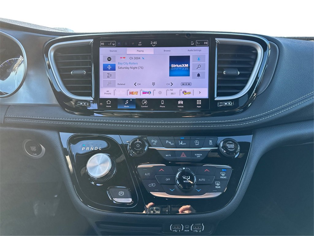 New 2025 Chrysler Pacifica Select image 14