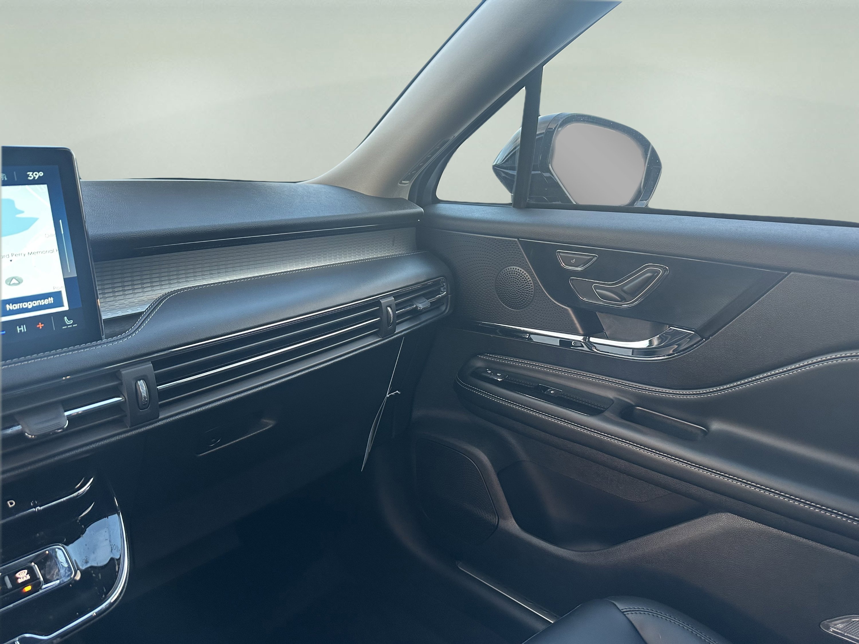 New 2026 Lincoln Corsair Premiere image 16