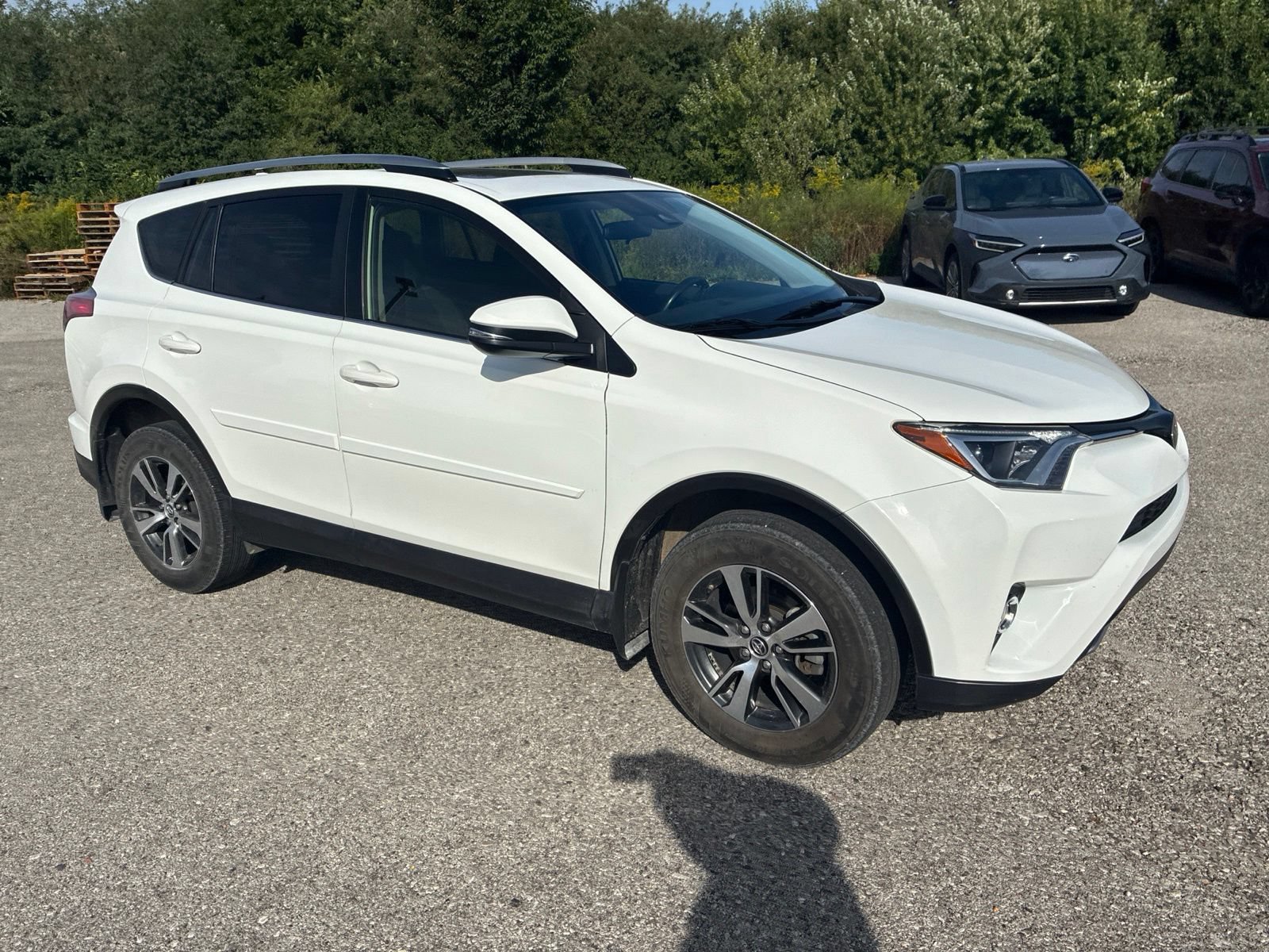 Used 2018 Toyota RAV4 XLE AWD/4WD image 11