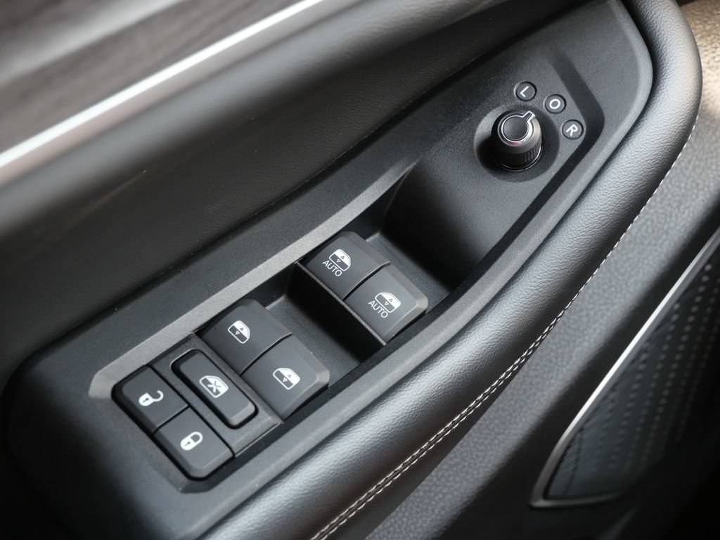 Used 2023 Jeep Grand Cherokee 4WD 4xe image 25